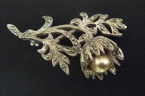 MARCASITE  AND PEARL BROATCH