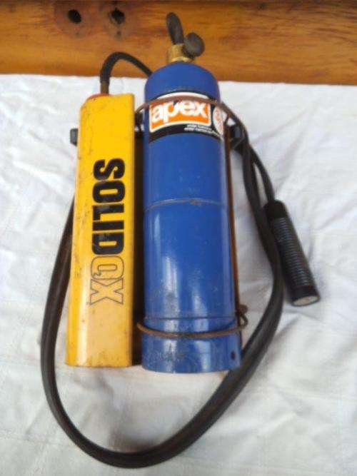 SOLID OXYGEN WELDING TORCH