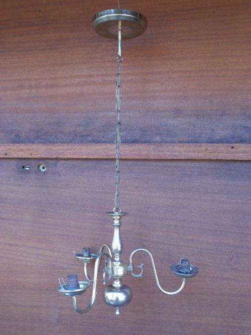 DELFT 3-LIGHT CHANDELIER