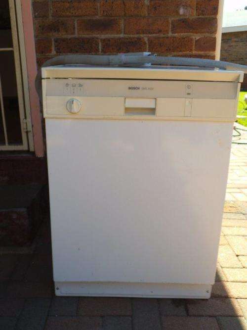 BOSCH SMS2022 DISHWASHER