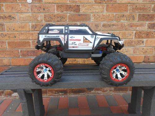 SUMMIT TRAXXAS RADIO CONTROL CAR
