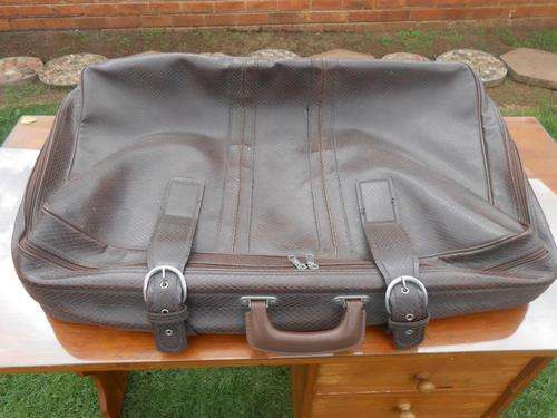 LEATHER SUITCASE