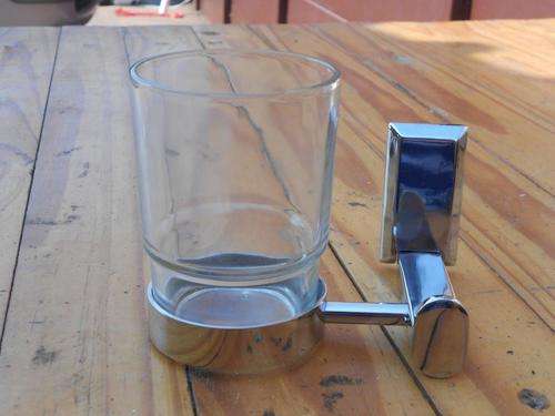 WALL MOUNT GLASS HOLDER