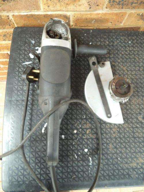 SKILL 2000 WATT ANGLE GRINDER - PLEASE SEE DESCRIPTION