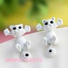 3D CAT EARRINGS WHITE SOLD PER PAIR