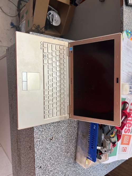 Sony laptop  pls read