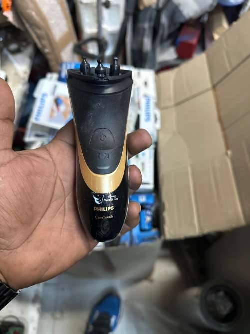 Lot of Phillips shavers