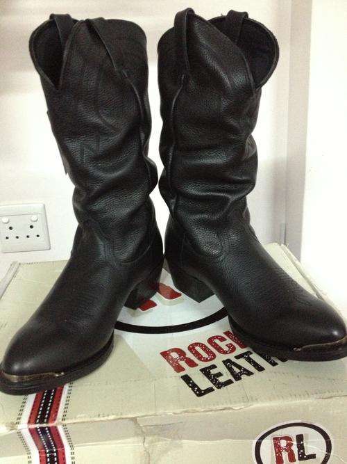 Cowboy boots black leather