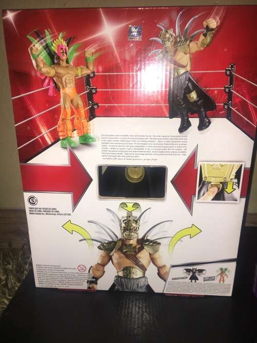 WWE WWE WWE WWE Ultimate Warrior ( Collectors Item)