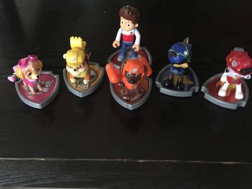 Paw Paw Paw Patrol Action Figures with Badge Paw Patrol