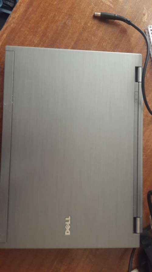 dell lattitude E6410 HDD-250GB (INTEL core i5 2.4GHz , 3GB RAM)