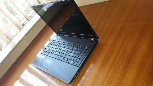 Acer emachines/ intel core i3  2.4GHz/ 1T HDD /4GB RAM /
