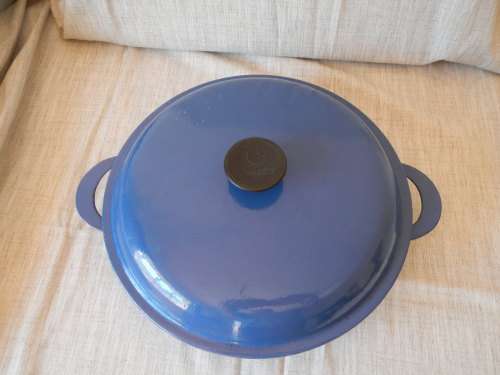 WOW !! Rare Blue No30 Le Creuset Casserole