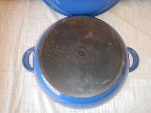 WOW !! Rare Blue No30 Le Creuset Casserole