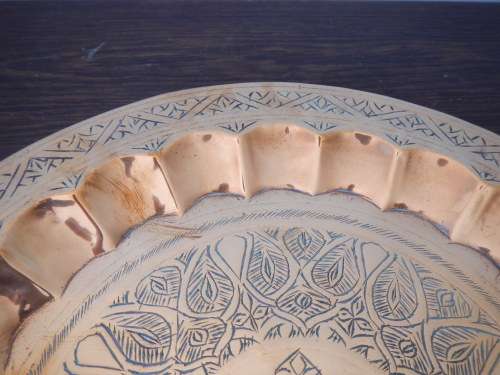 STUNNING ! Great Vintage Copper Tray with Great Etched & Hammered Design