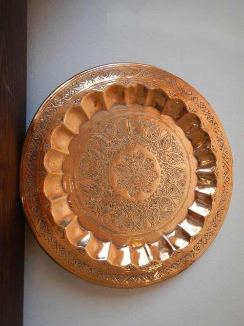 STUNNING ! Great Vintage Copper Tray with Great Etched & Hammered Design