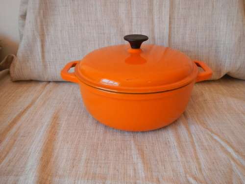 STUNNING !! Cast Iron and Orange Enameled Casserole Pot 21cm Dia