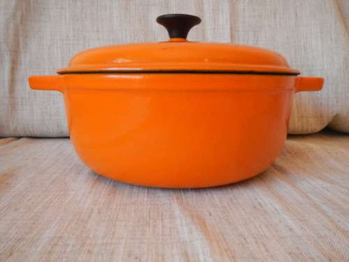 STUNNING !! Cast Iron and Orange Enameled Casserole Pot 21cm Dia