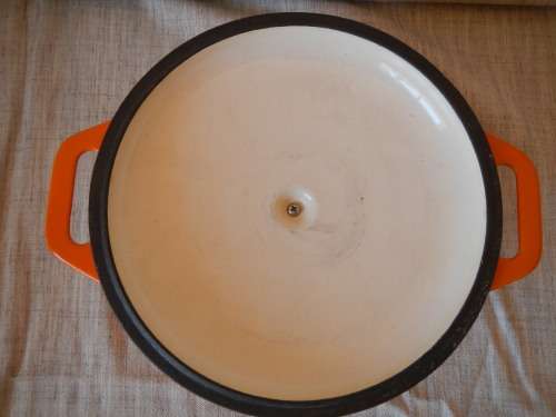 STUNNING !! Cast Iron and Orange Enameled Casserole Pot 21cm Dia