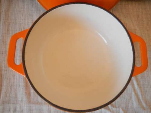 STUNNING !! Cast Iron and Orange Enameled Casserole Pot 21cm Dia