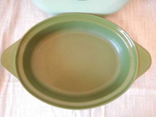 WOW !!  Vintage Oval Casserole 30cm in a 2 tone Green Enamel Finish