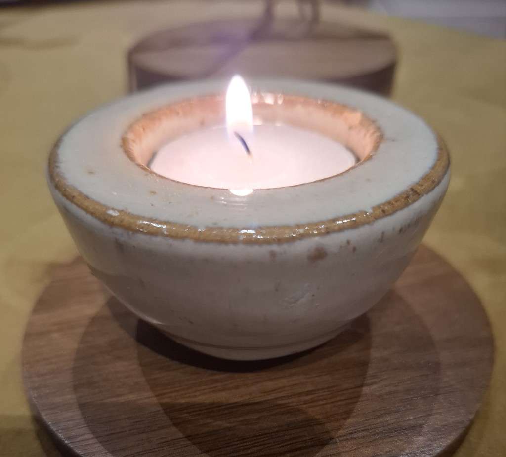 4x Cream Glazed Heavy Pottery Tealight Holders 7cm diameter each