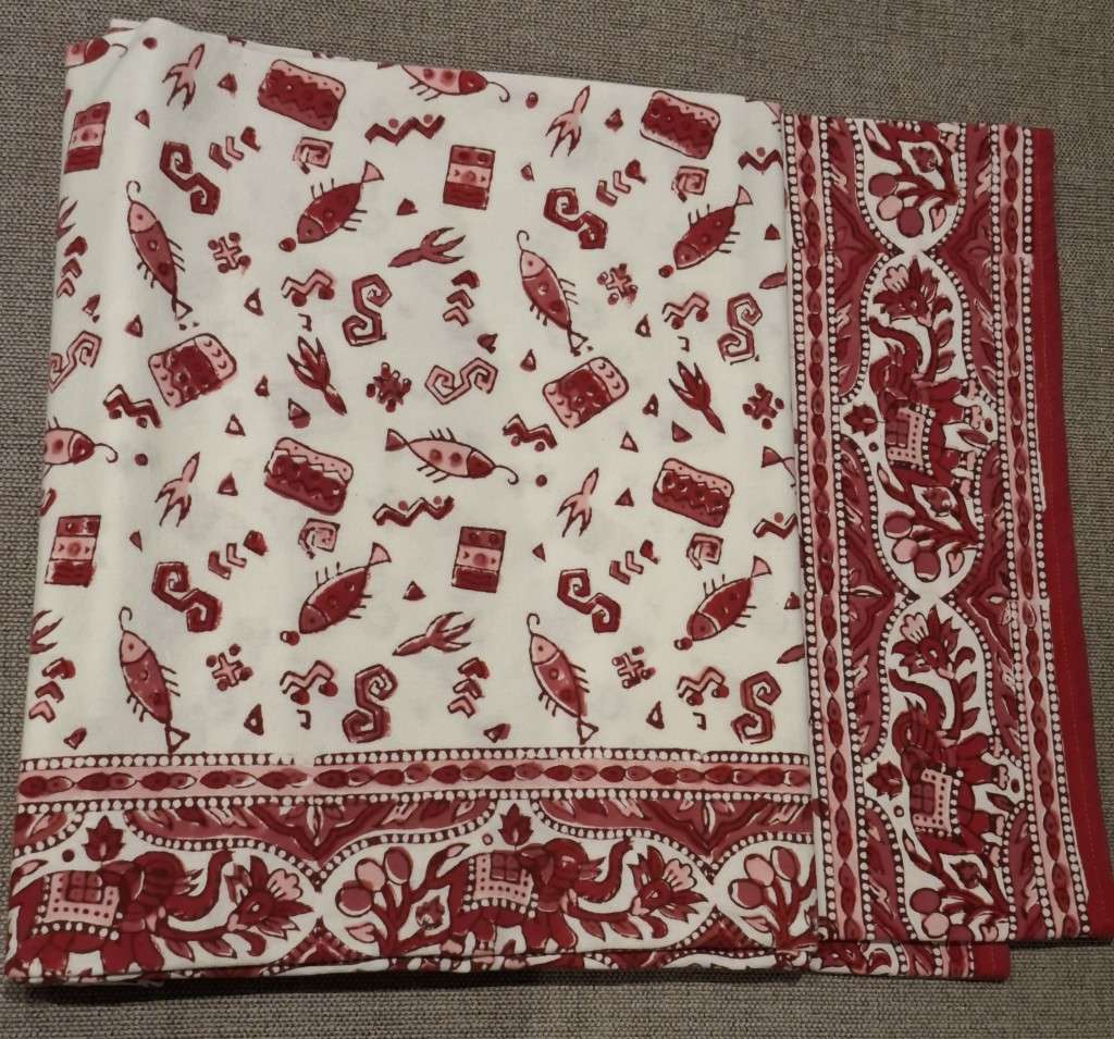 Stunning Crimson & White Cotton Tablecloth - Screen printed 220cm x 148cm - Great Condition