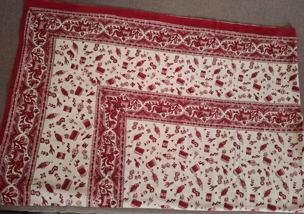 Stunning Crimson & White Cotton Tablecloth - Screen printed 220cm x 148cm - Great Condition