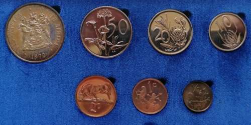 Collection of 18 Proof Sets all with the Silver R1 in      No Gold