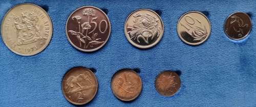 Collection of 18 Proof Sets all with the Silver R1 in      No Gold