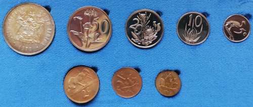 Collection of 18 Proof Sets all with the Silver R1 in      No Gold