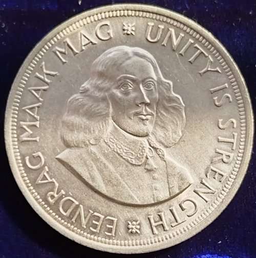 1964  SILVER 50 CENT  CROWN SIZE          SUN11450