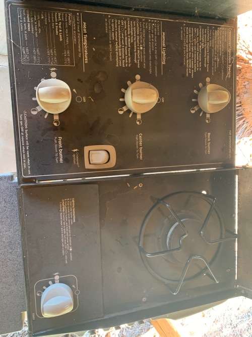 Second hand Weber Genesis Gold Gas Braai