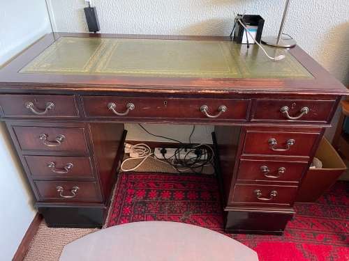 Reproduction Georgian style Pedestal/partner Desk
