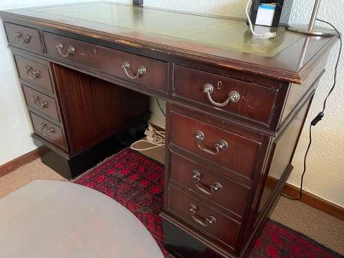 Reproduction Georgian style Pedestal/partner Desk