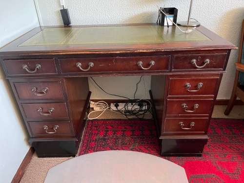 Reproduction Georgian style Pedestal/partner Desk