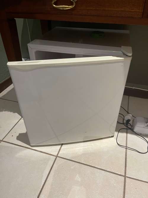Bar/counter Top Fridge For Sale