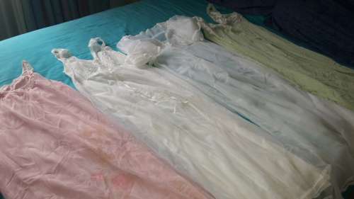 Stunning 60 s vintage sleep gowns 4 sets R 200