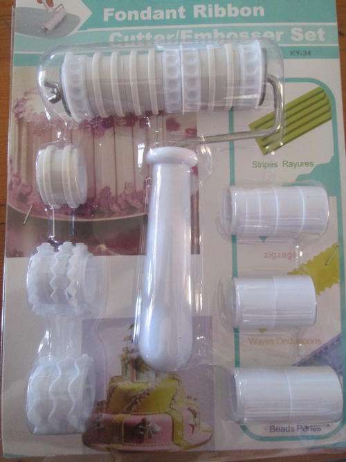 Fondant Ribbon Cutter& Embosser Set Back in stock