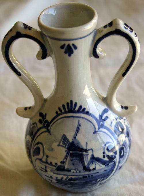 DELFT BLUE VASE 11 CM