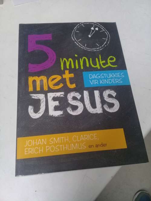 5 Minute met Jesus dagstukkies vir kinders