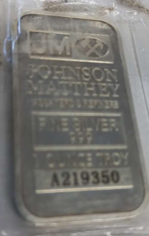 Johnson Matthey 1 ounce troy fine silver bar with serial numer