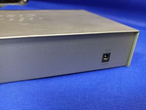 CISCO SF300-08 8 PORT 10/100 managed switch