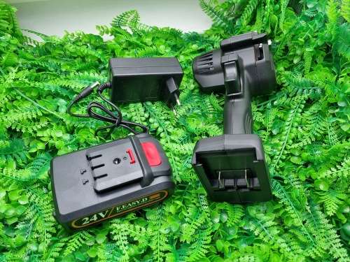 Mini electric chainsaw 24v