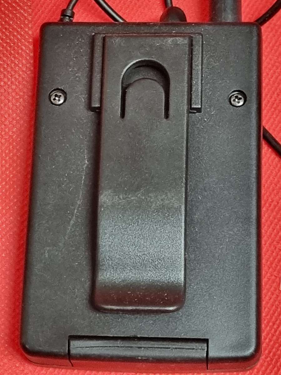 Hybrid UHF bodypack multi-channel transmitter