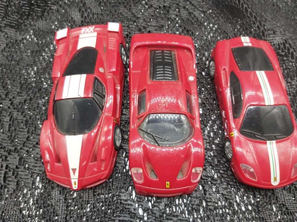 FERRARI FANS--3PC Model Cars ---COLLECTORS DREAM