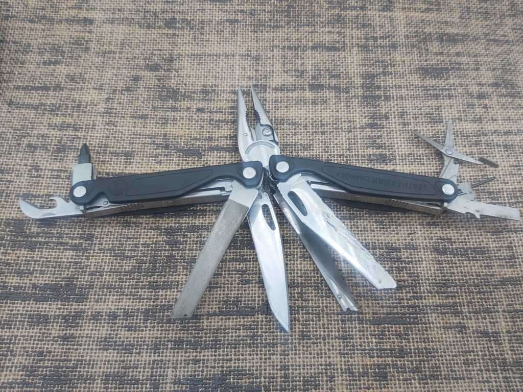 Leatherman Charge plus
