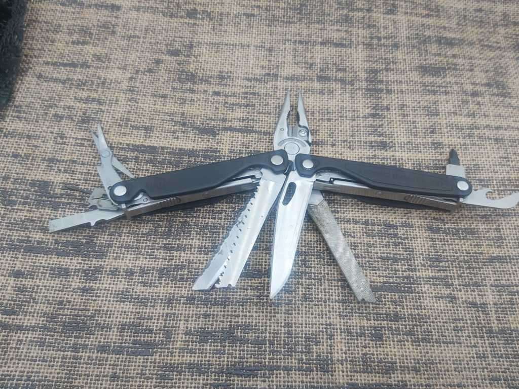 Leatherman Charge plus