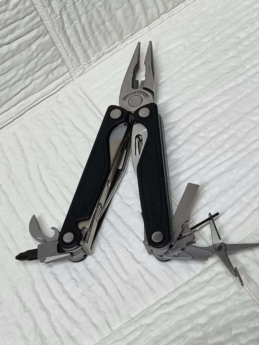 Leatherman Charge plus