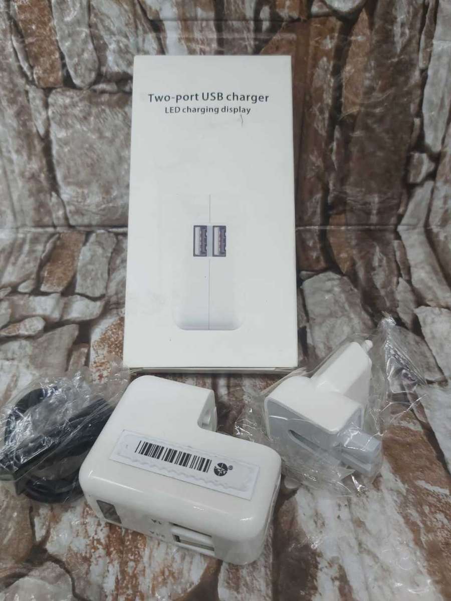 SPY CAMERA-TWO PORT USB CHARGER LED DISPLAY---NO-ONE WILL KNOW